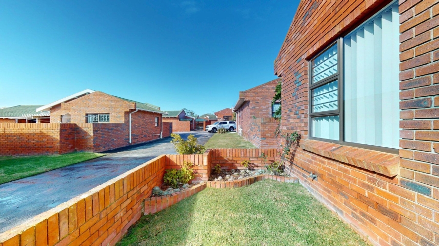 2 Bedroom Property for Sale in Sherwood Eastern Cape